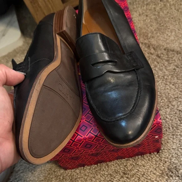 Franco Sarto Black Leather Loafers - Picture 2 of 4